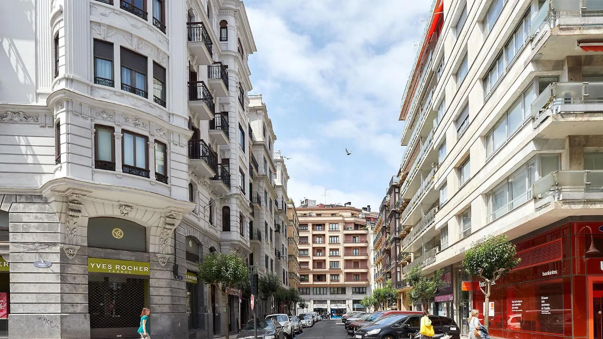 The Rentals Collection - Ronda San Sebastian Apartment